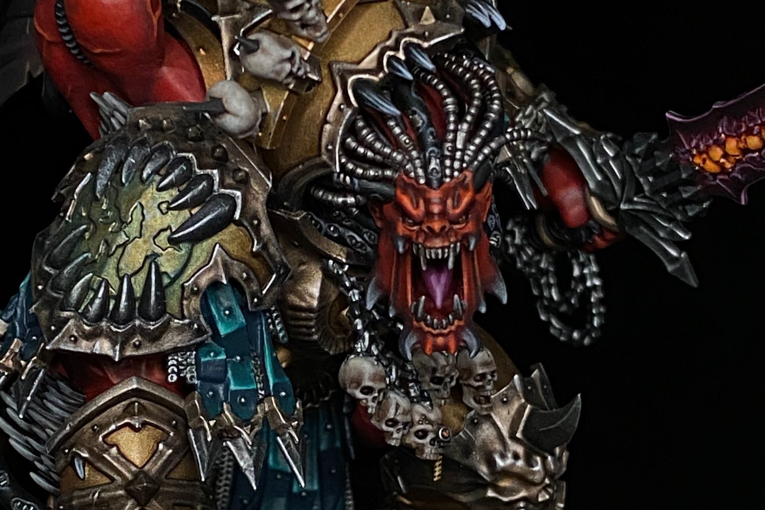 Expertly painted model of Angron, Daemon Primarch of Khorne of the World Eaters faction from Warhammer 40,000.